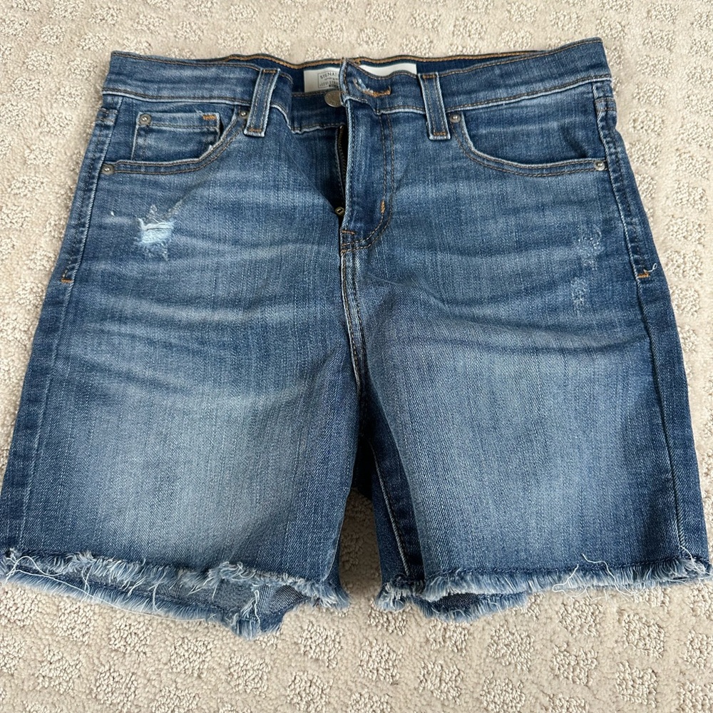 LIKE NEW Girls Levi Shorts Size 14